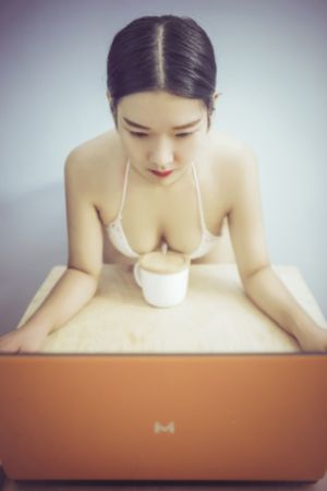秀雅十三岁