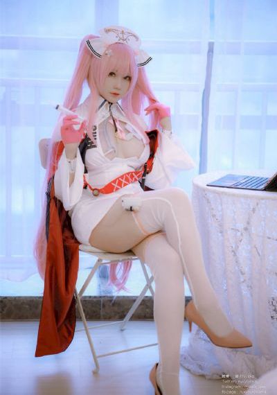 黑巷少女